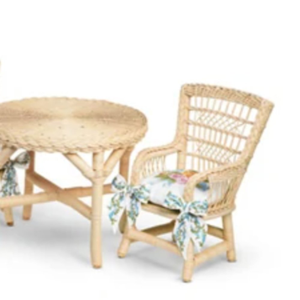 NEW RARE SAMANTHA  WICKER CHAIR read comments!